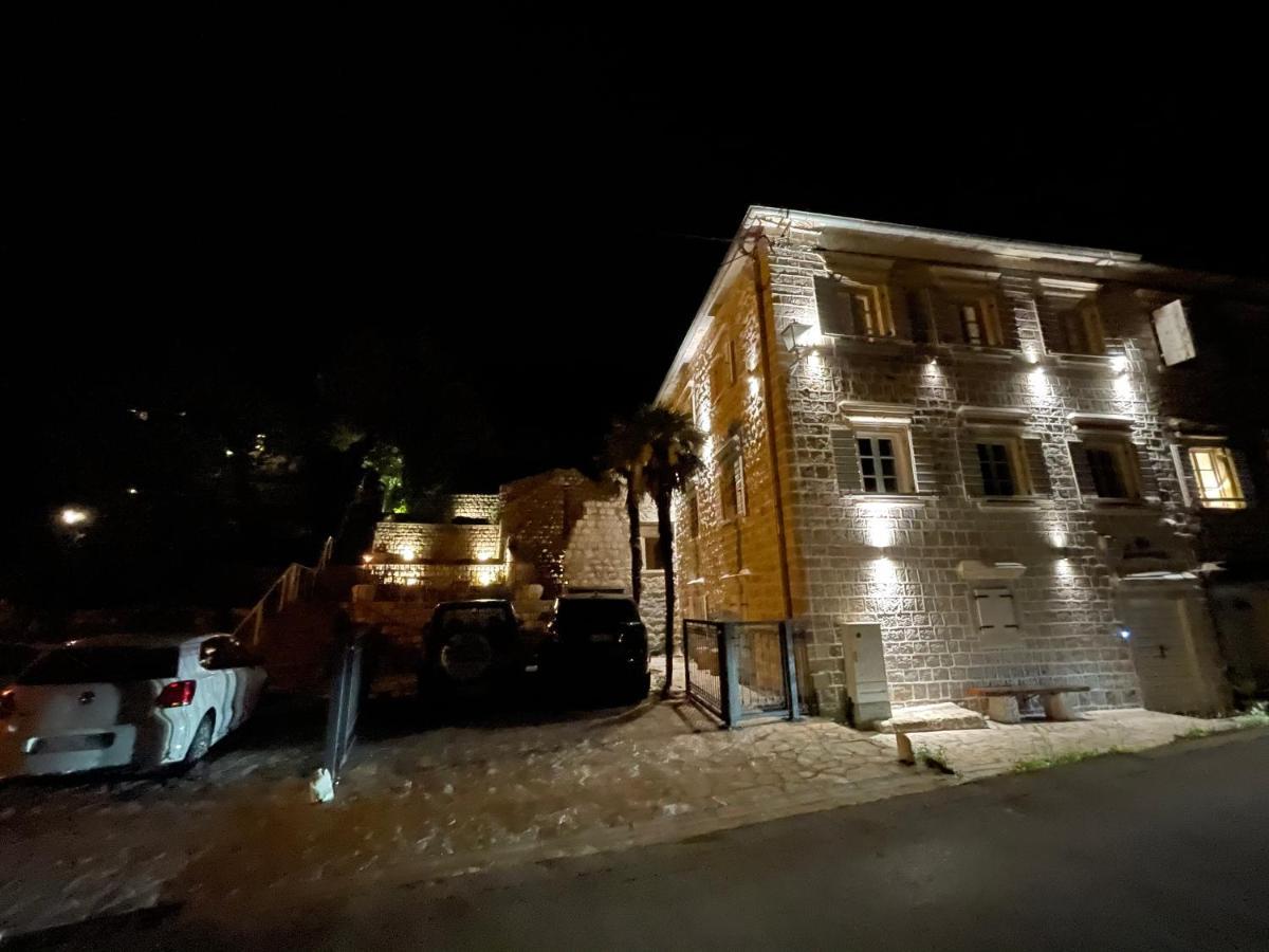 Vila Djuro Mikijelj Donji Stoliv Luaran gambar